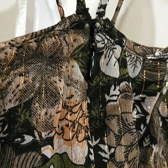 FTF T-STRAP BLOUSE - Picture 9 of 12